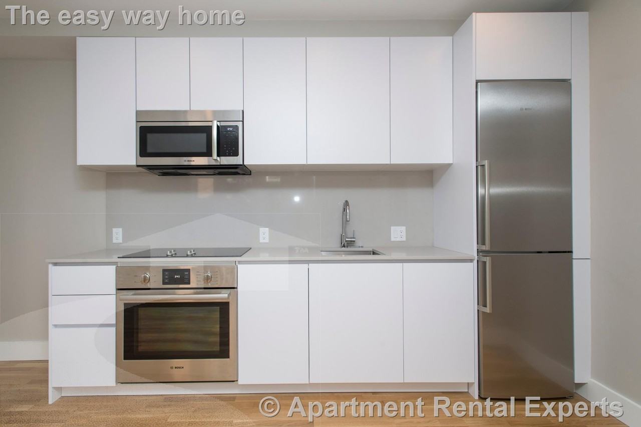 136 Highland Ave #11 - Photo 4 of 9