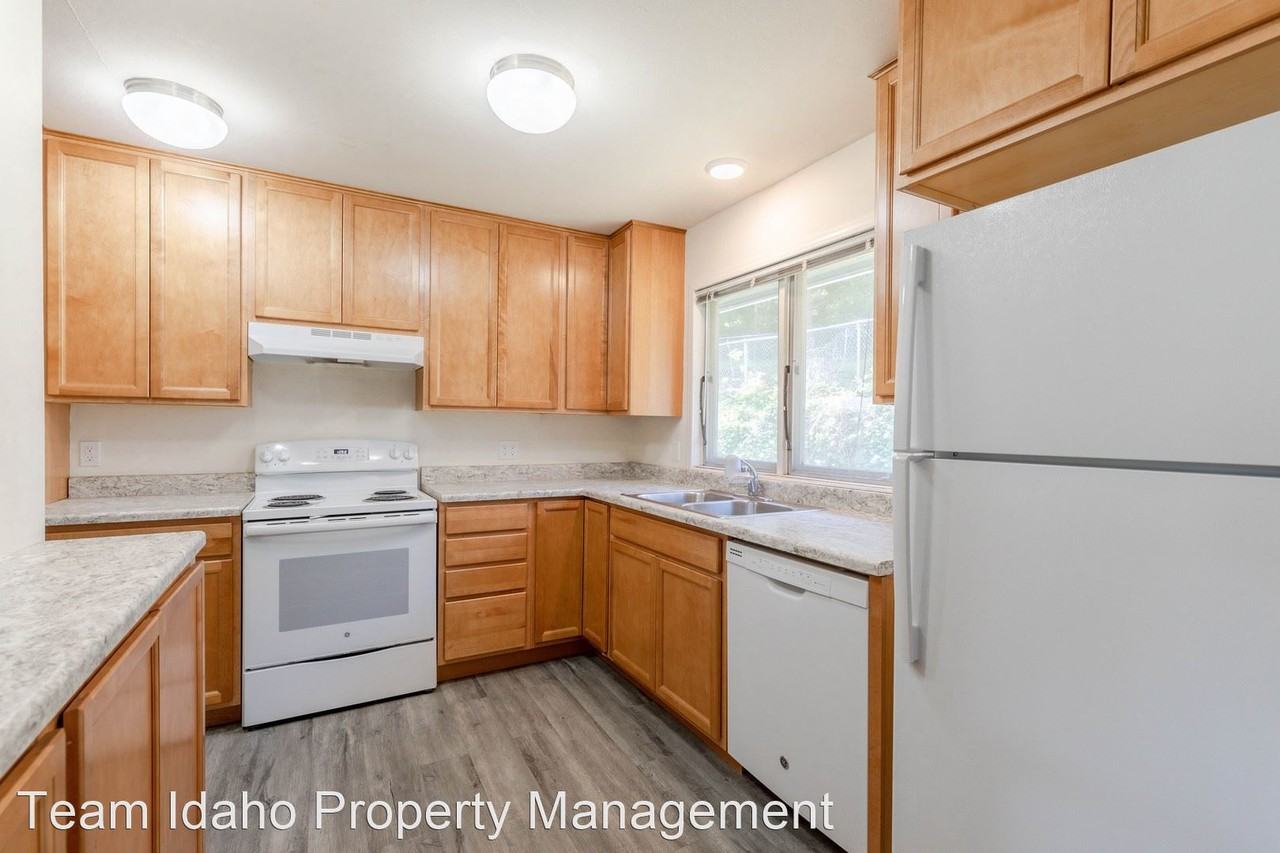 1118 King Rd - Photo 2 of 7