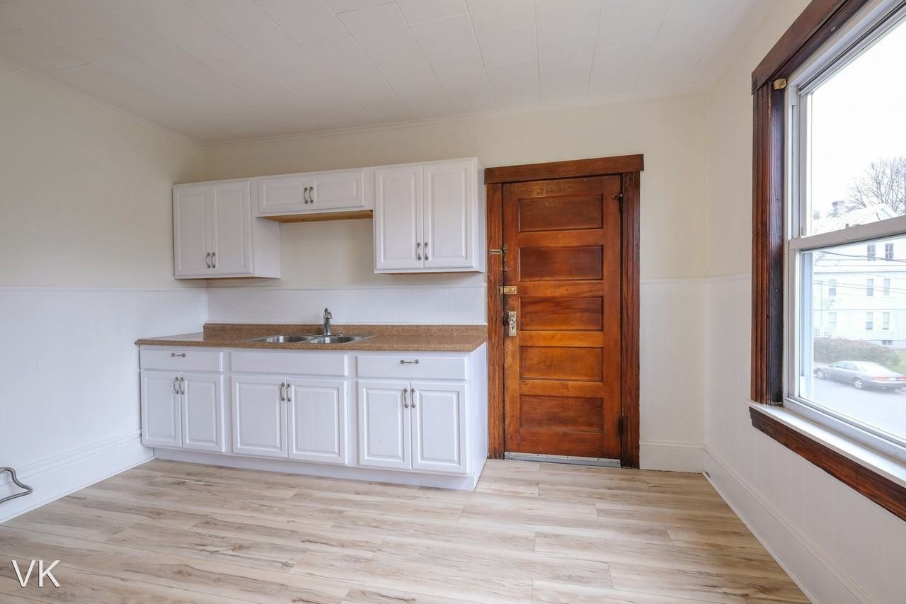 26 Holland Ave - Photo 3 of 8