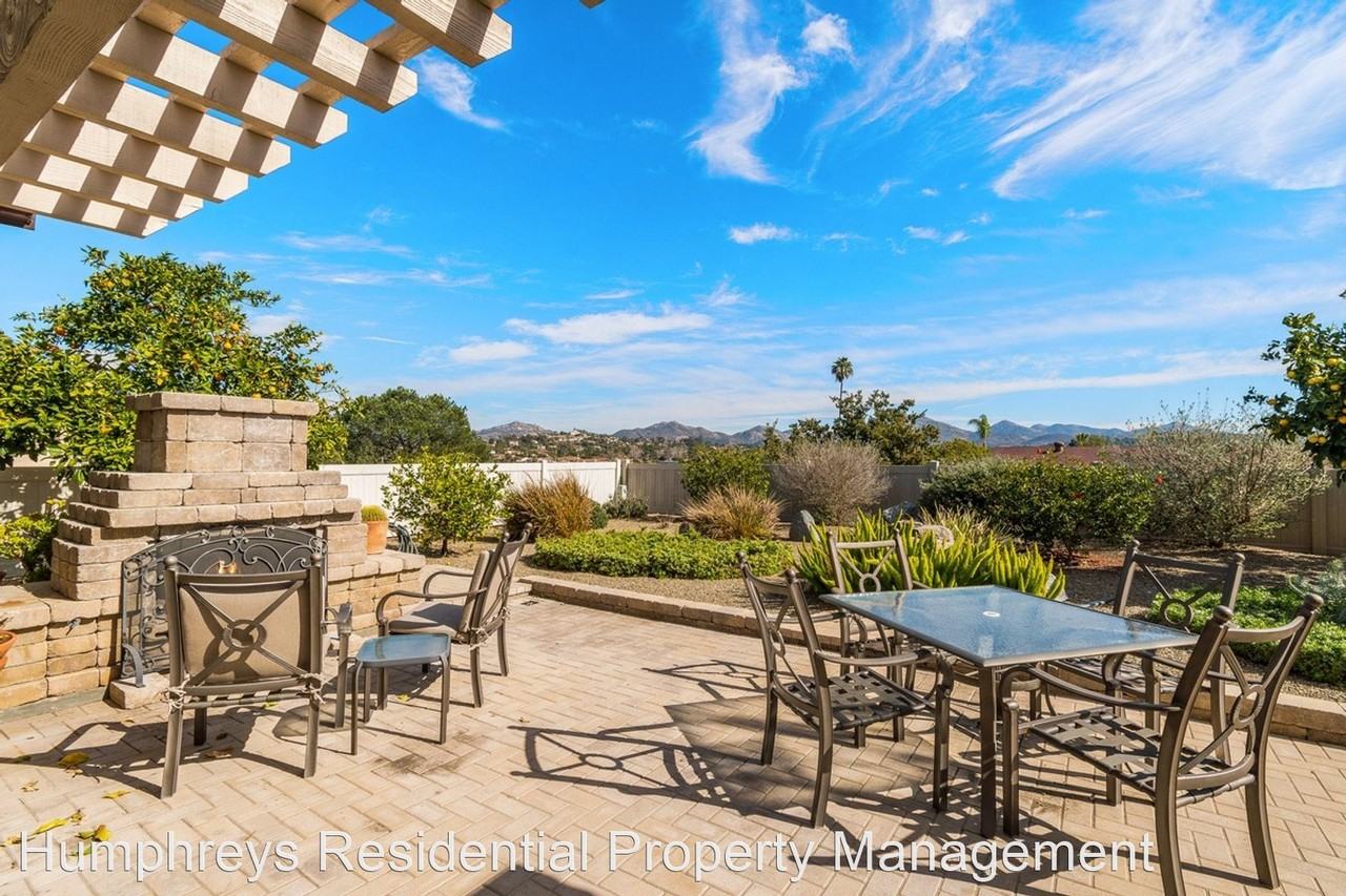 16915 16915 Dominican Drive - Rancho Bernardo Vacation Home - Photo 3 of 24