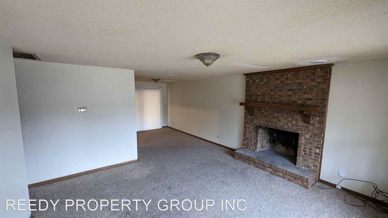 4013 Pebblebrook Court - Photo 2 of 11