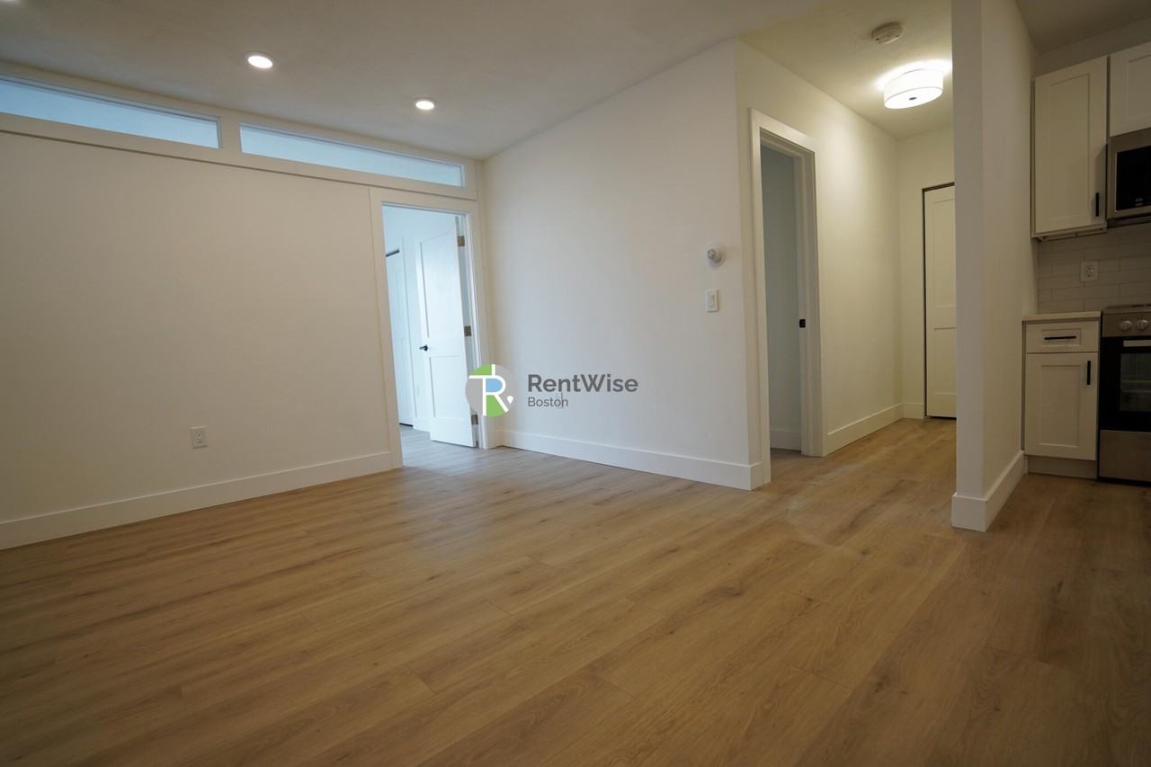 745 E 6th St #37 - Photo 2 of 19