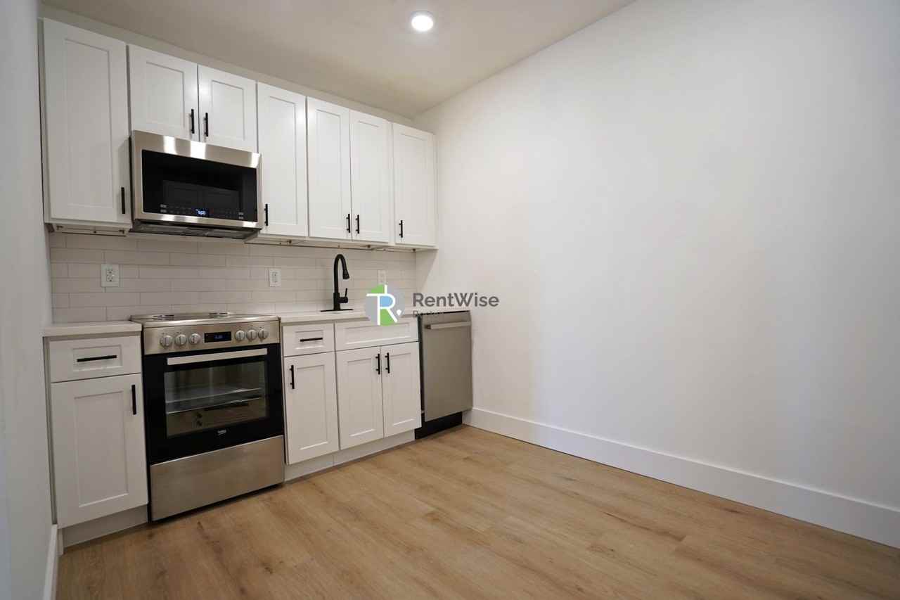 745 E 6th St #37 - Photo 6 of 19