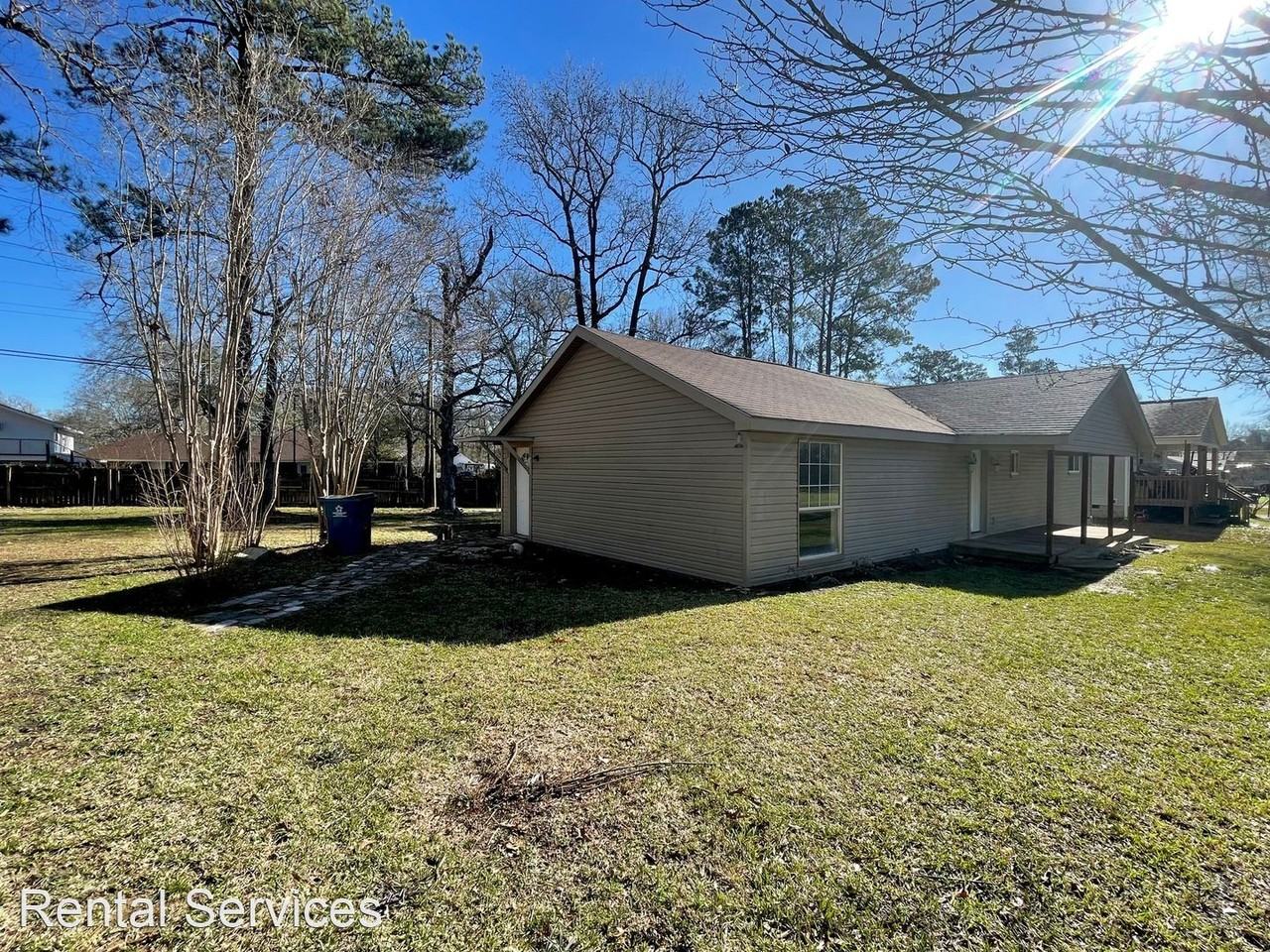 12221 Diana Dr - Photo 2 of 16