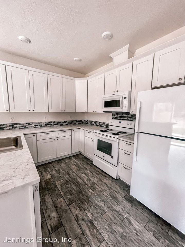 87938 & 87940 7th Street - Photo 2 of 13