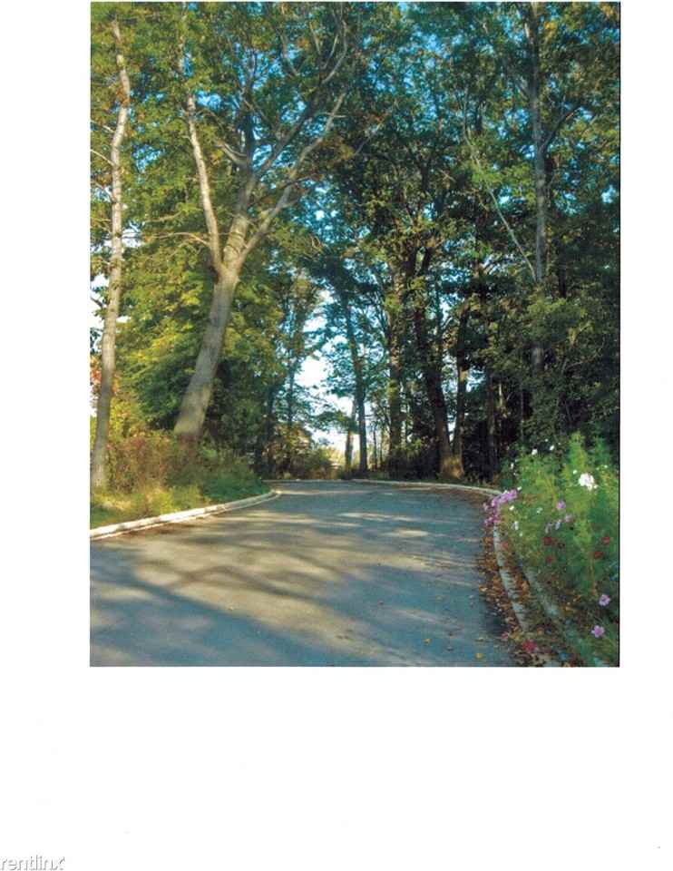 Hidden Ponds Condominiums - Photo 2 of 15