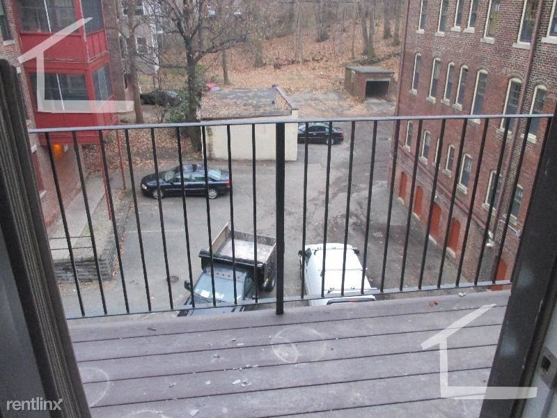 1204 Beacon St #5 - Photo 3 of 8