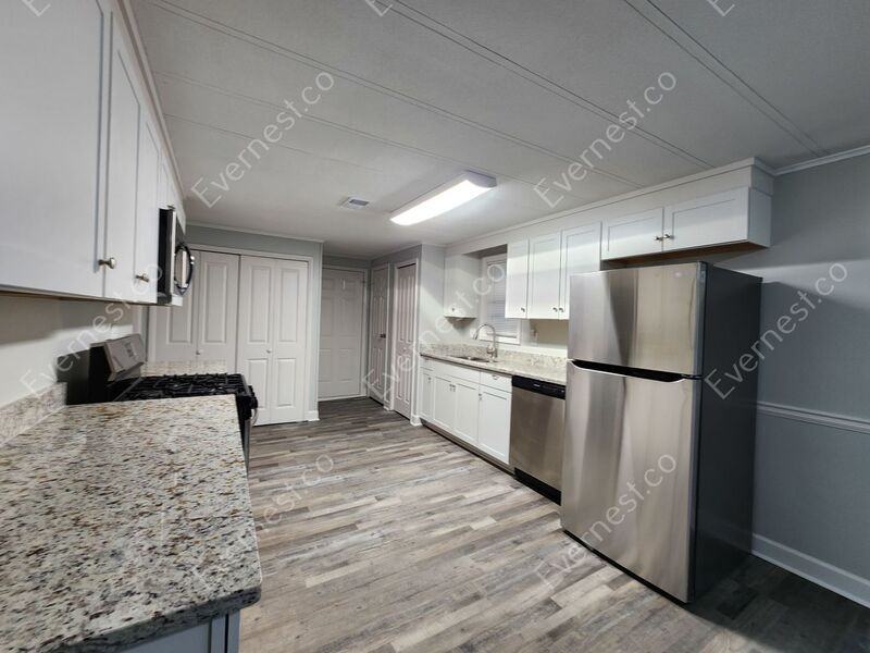 2975 Sharon Ln - Photo 2 of 26