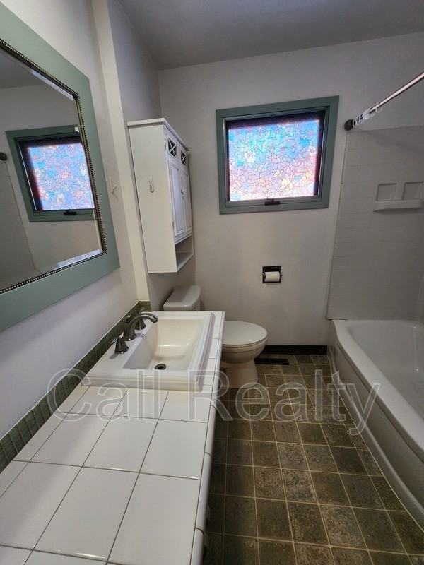 7617 E Euclid Ave - Photo 6 of 16