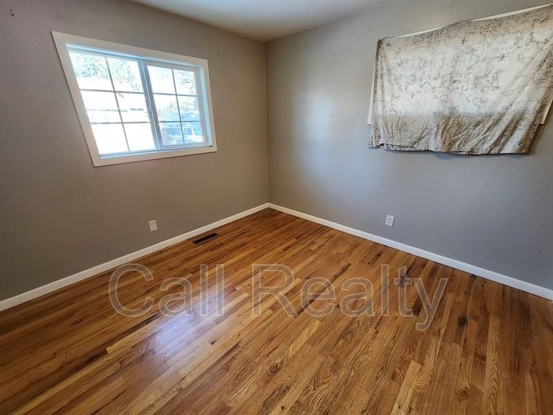 7617 E Euclid Ave - Photo 7 of 16