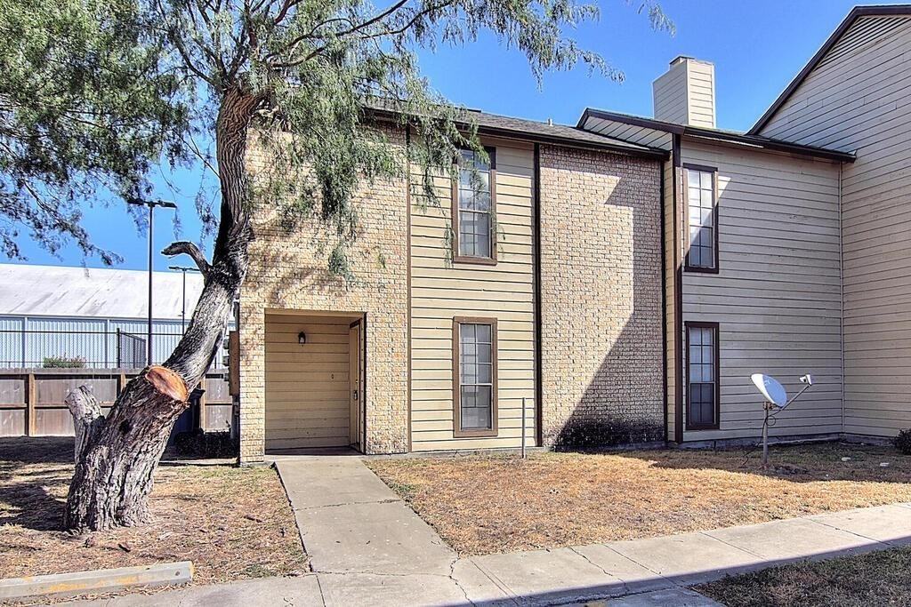 2314 Capitan Dr, Corpus Christi, TX 78414, USA 3 unit Rentals Zumper