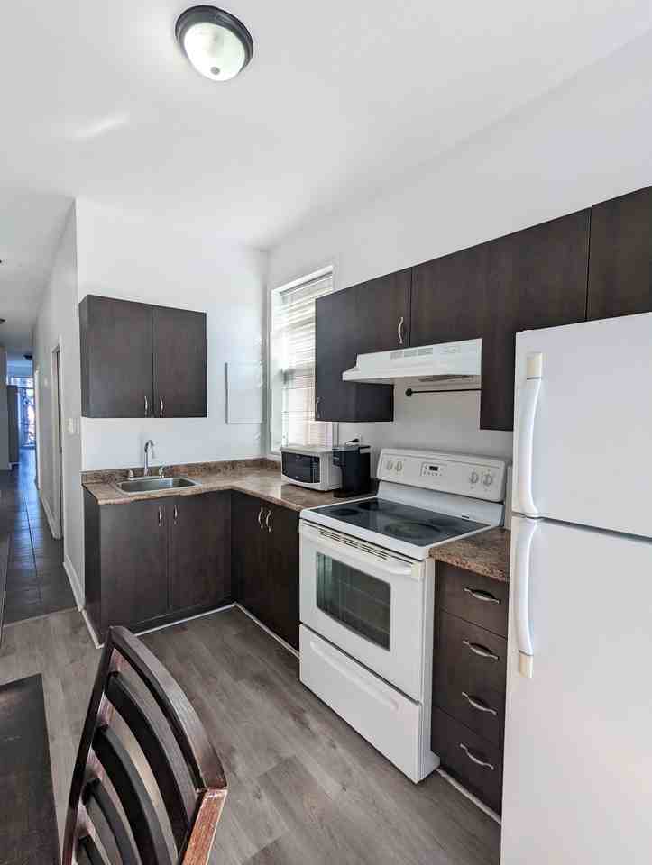 5144G Av Papineau - Photo 2 of 18
