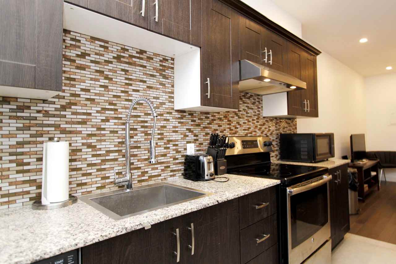 3778 Rue De Bullion - Photo 2 of 18