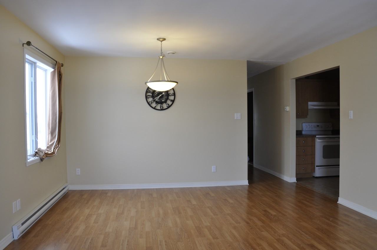 2298 Rue Montcalm #301 - Photo 2 of 18