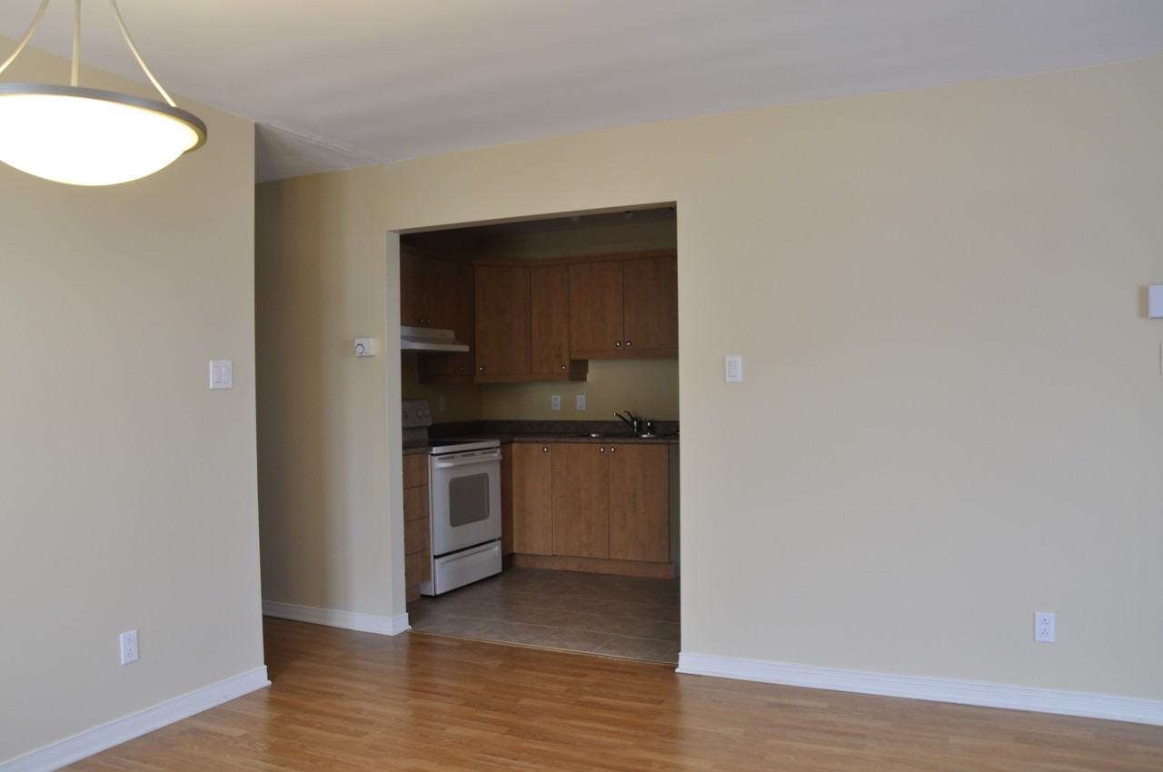 2298 Rue Montcalm #301 - Photo 3 of 18