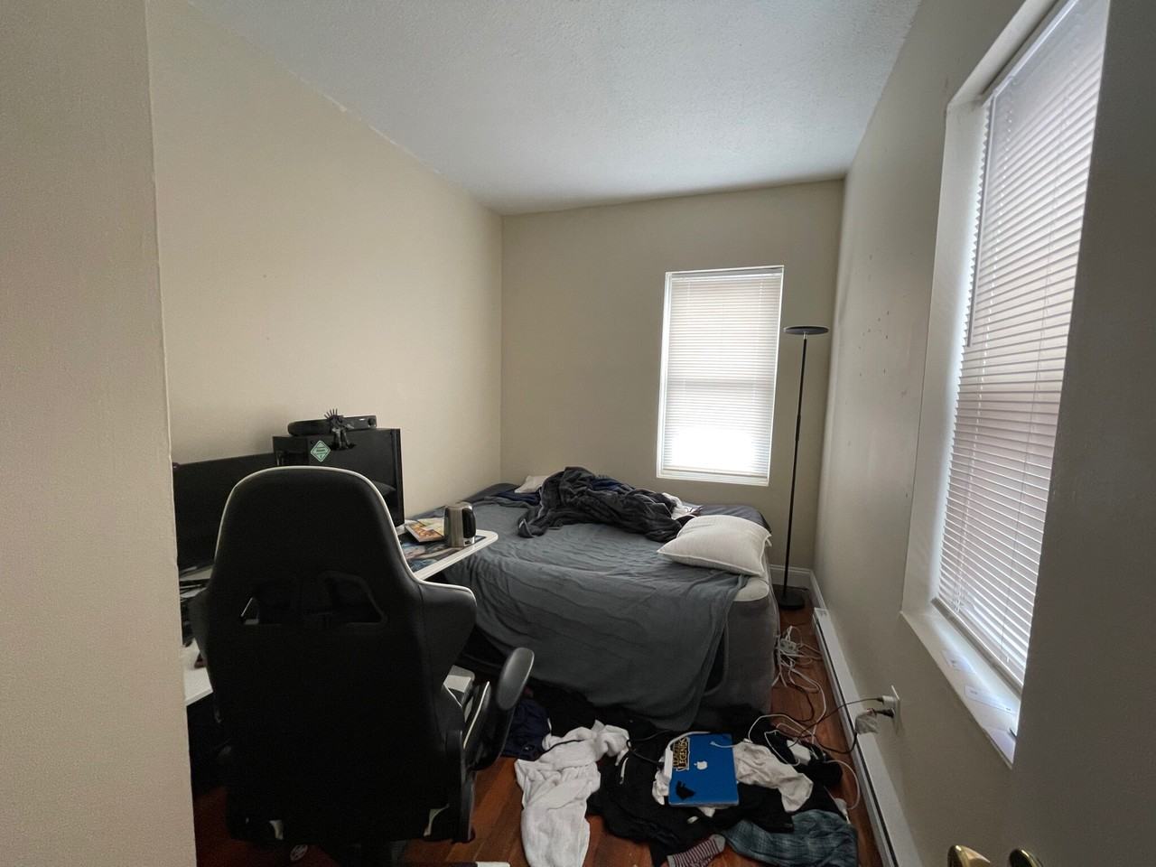 893 Huntington Ave #8 - Photo 6 of 9