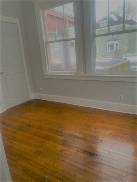 155 Parkway Dr - Photo 5 of 10