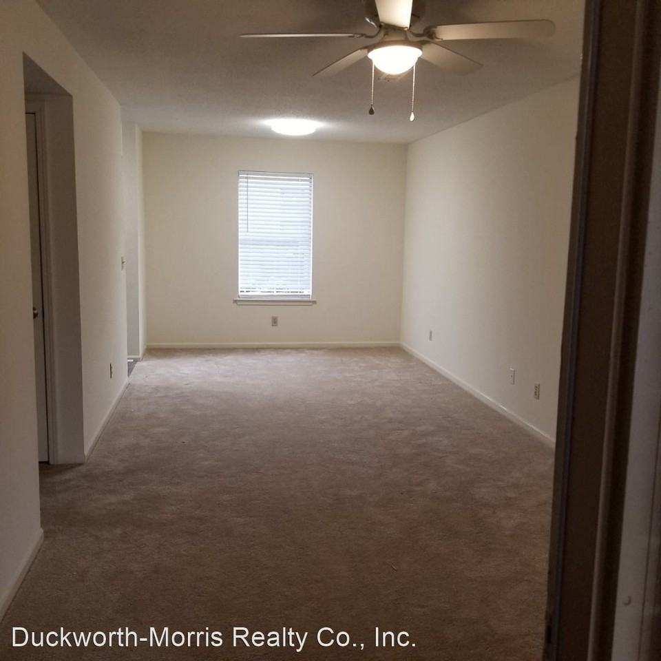 Collegiate Downs in Tuscaloosa - Photo 3 of 15