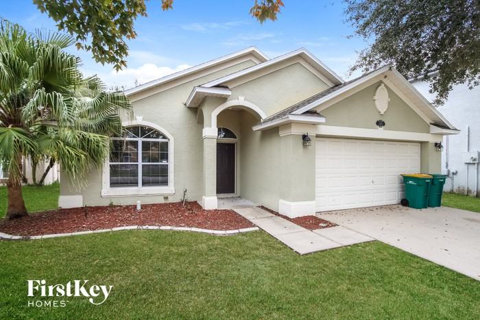 2482 Glasbern Cir - Photo 2 of 15