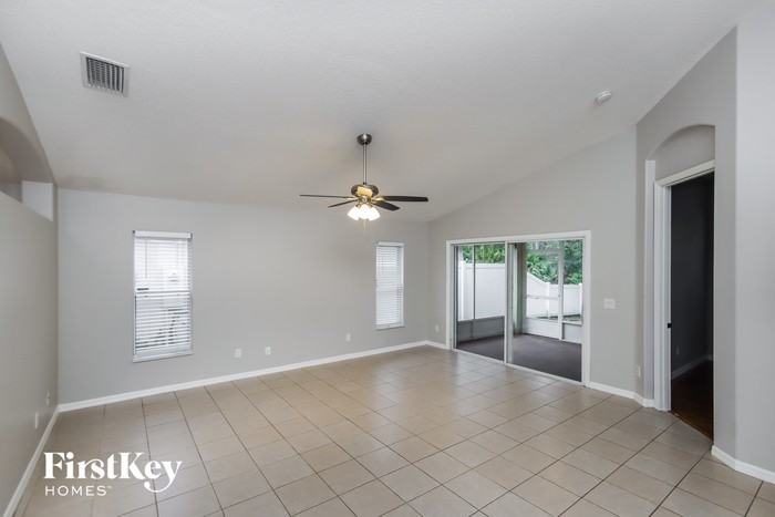 2482 Glasbern Cir - Photo 3 of 15