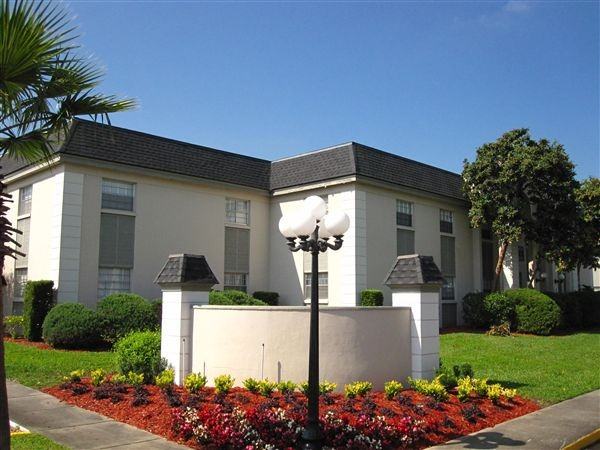 La Aloma Apartments - Photo 2 of 5