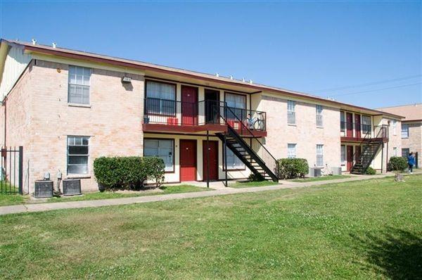 Angel Ridge Apts - Photo 3 of 3