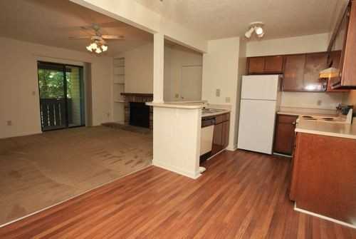 Hunt Club Village Apartments - Photo 3 of 10