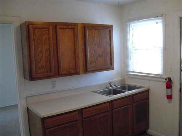 State Apartments - Photo 2 of 5