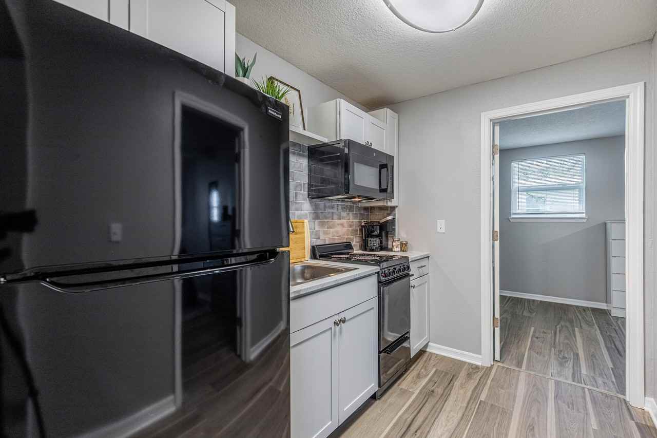 Lois Ave - Photo 3 of 10