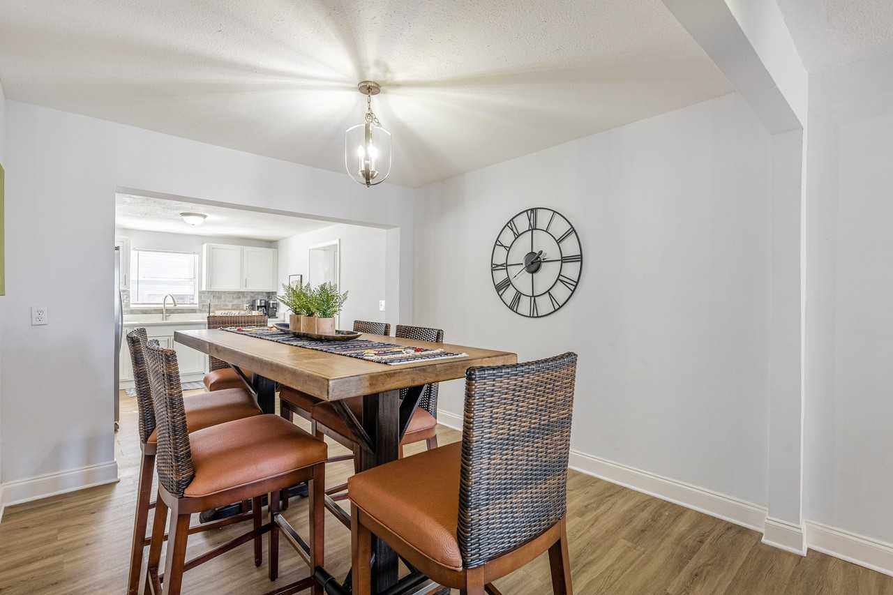 Lois Ave - Photo 5 of 10