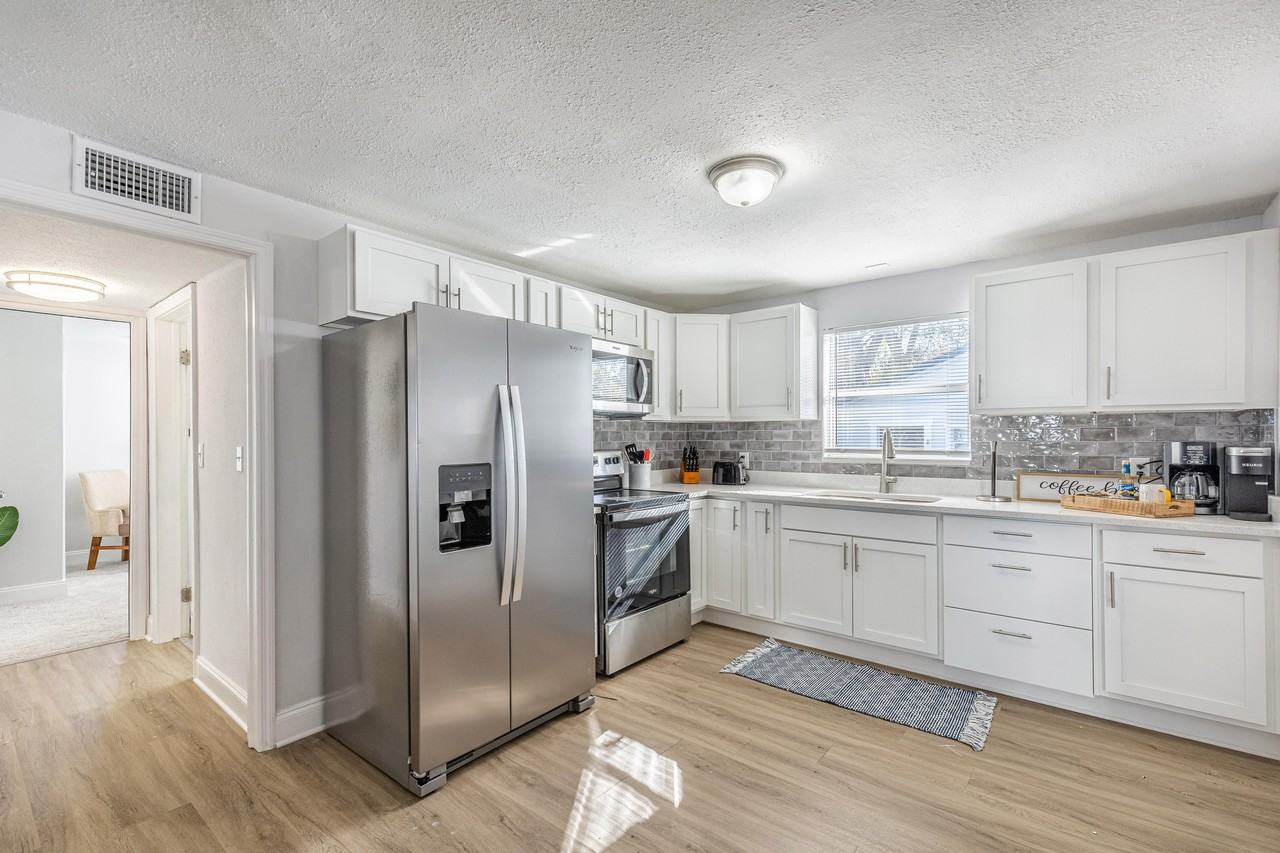 Lois Ave - Photo 7 of 10