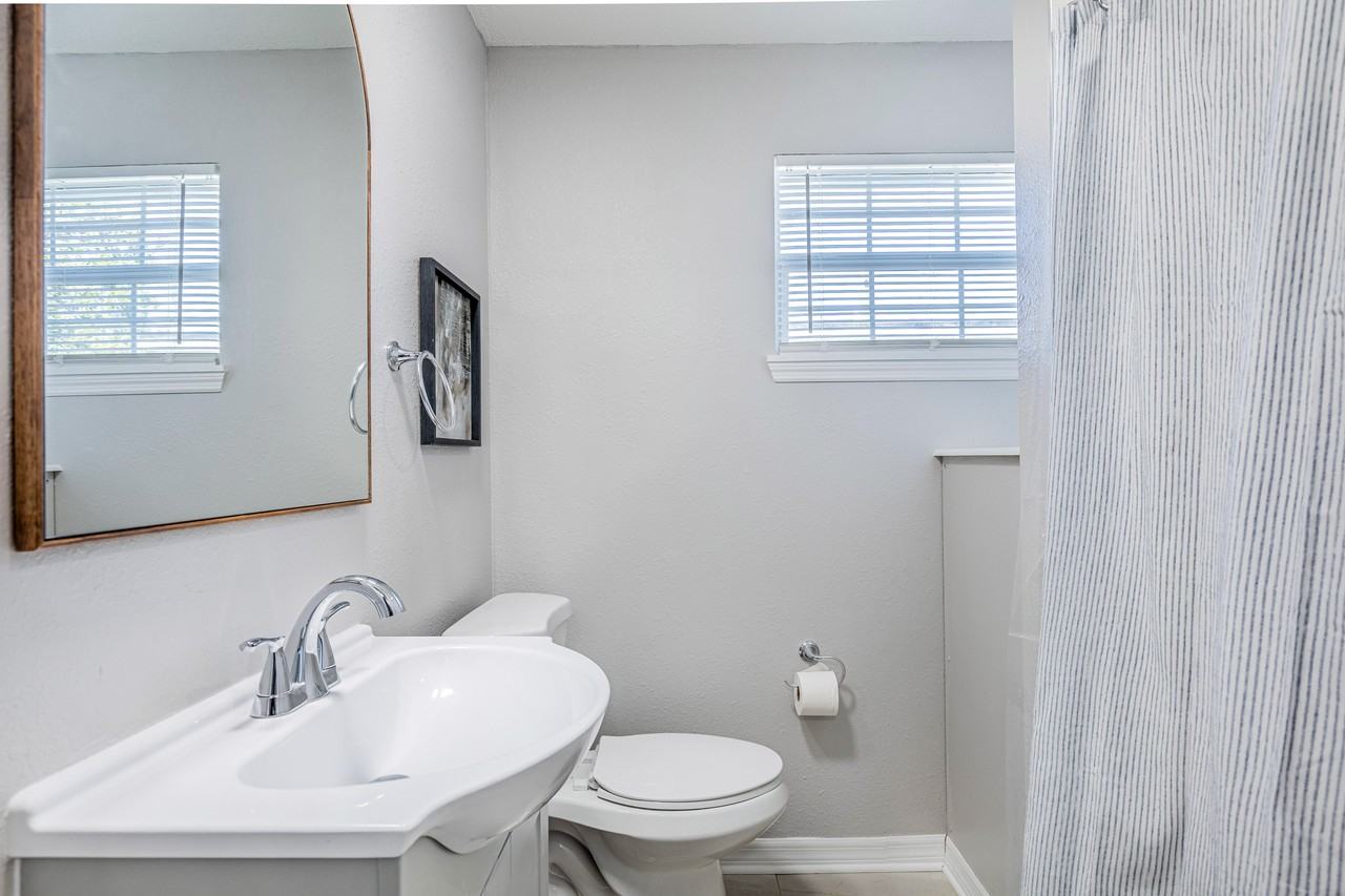 Lois Ave - Photo 2 of 10