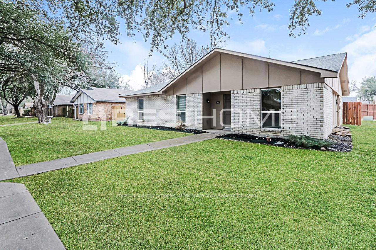 2625 Branch Oaks Dr - Photo 3 of 18