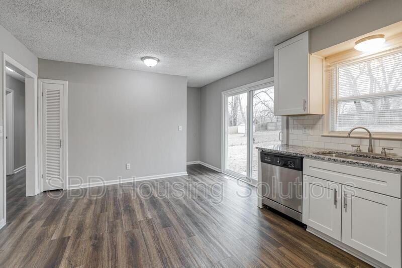 5311 Ne 46th Ter - Photo 5 of 11