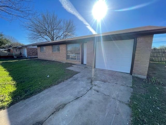 144 Shirley Dr - Photo 2 of 12