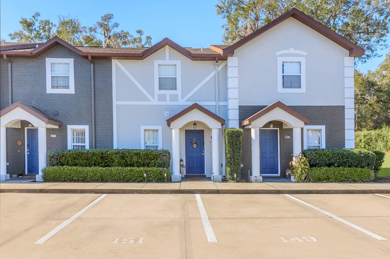 Carmendy Square Townhomes - Photo 7 of 50