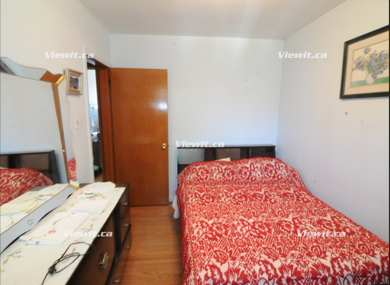 26 Monarchwood Cres - Photo 3 of 13