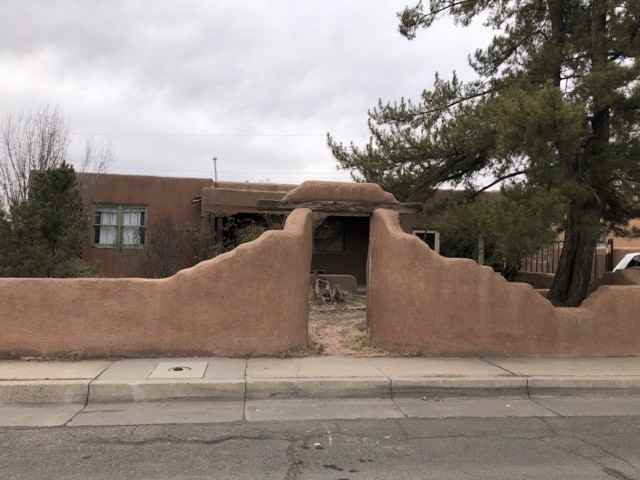 2430 Iris Rd Nw - Photo 2 of 35