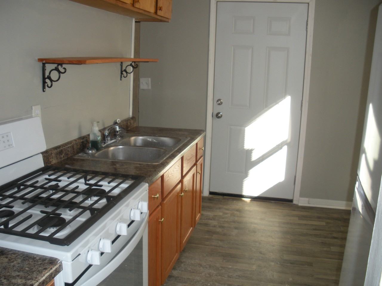 1606 N 18th St - Photo 3 of 9