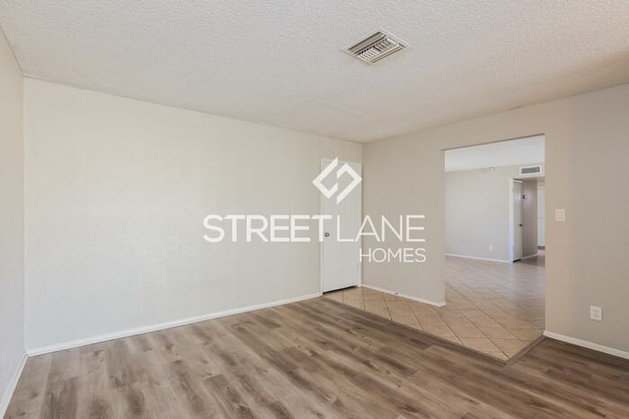 10424 W Calle Del Oro - Photo 2 of 15