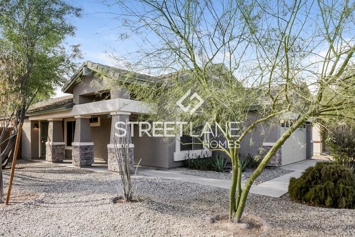 3303 W Burgess Ln - Photo 2 of 15