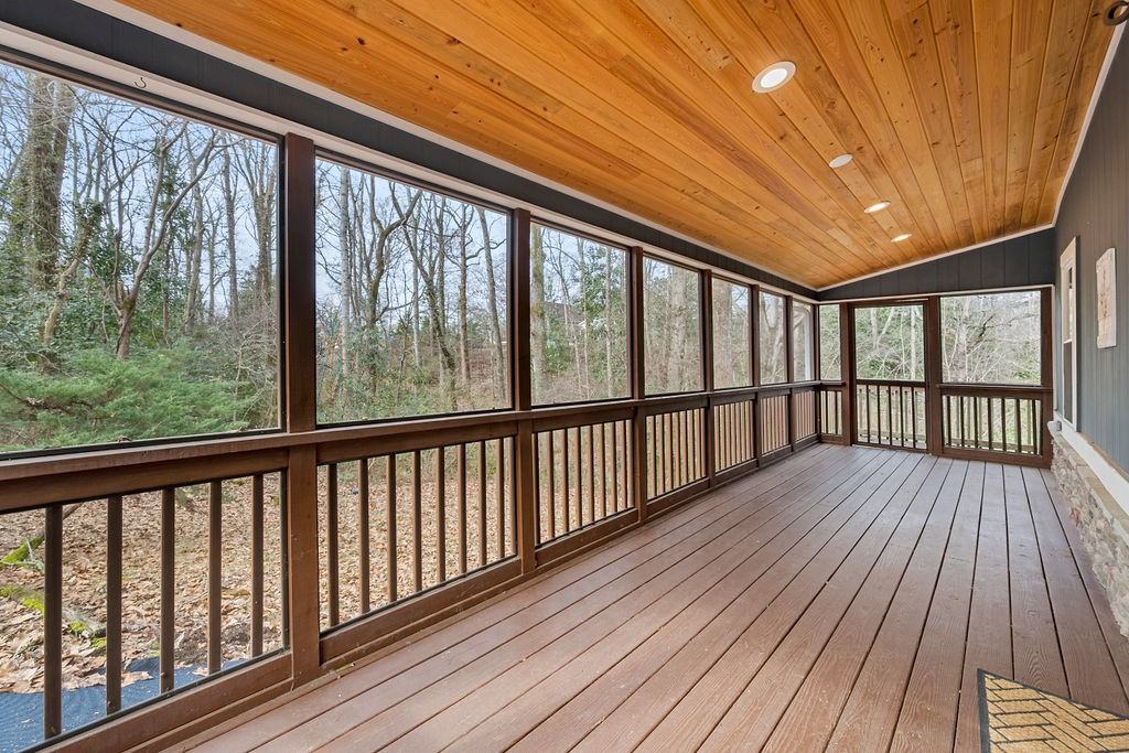 89 Silas King St #1 - Photo 3 of 19