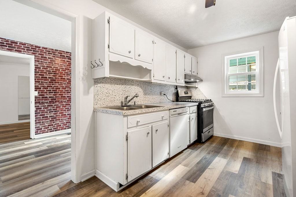 89 Silas King St #1 - Photo 6 of 19