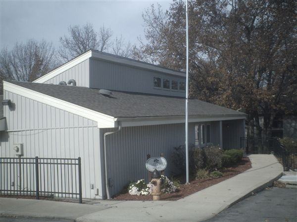 Brentwood Manor Apartments - Photo 3 of 5