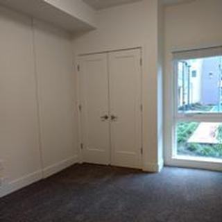 200 E 10th St - Photo 4 of 40