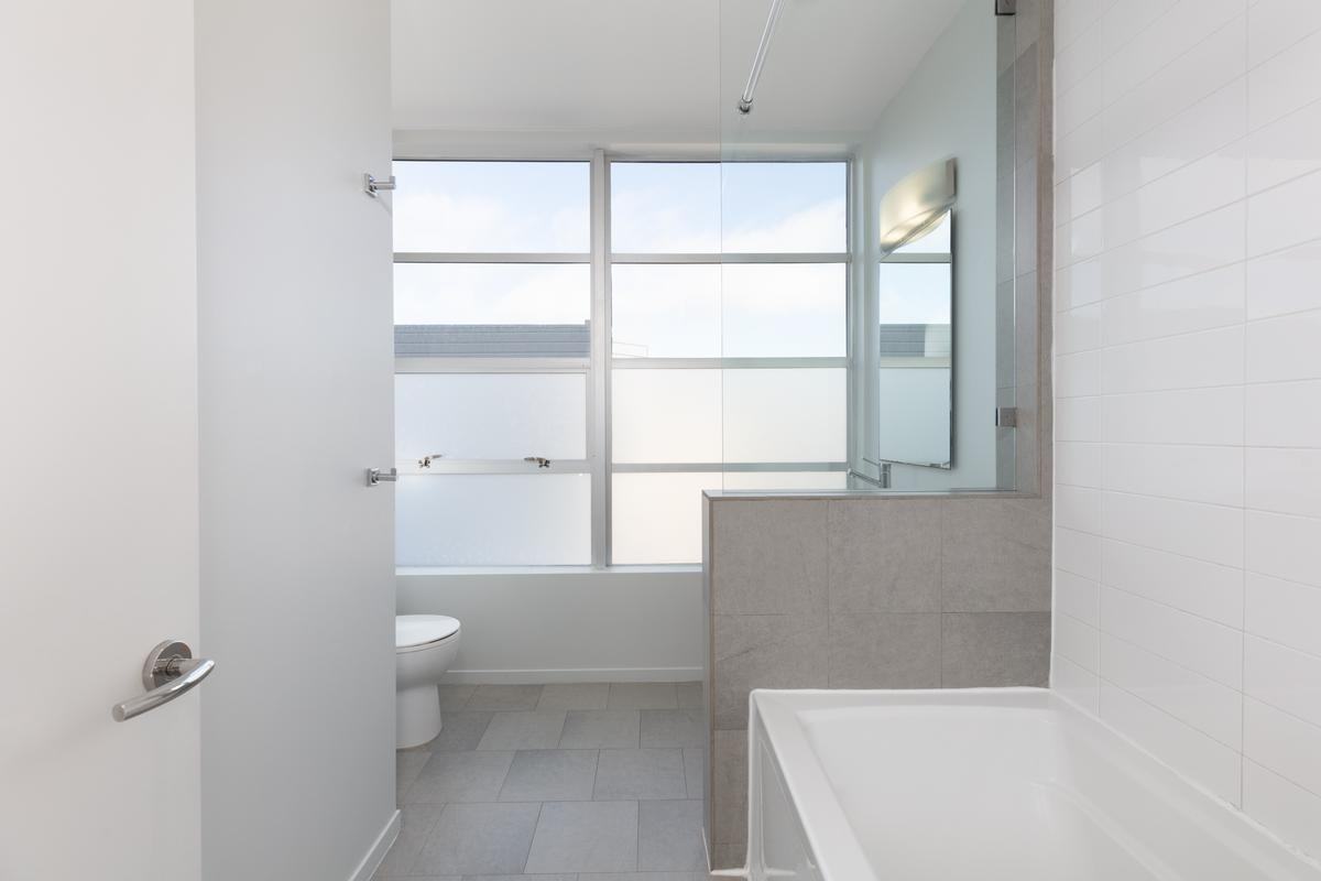 2665 Geneva Ave - Photo 4 of 24