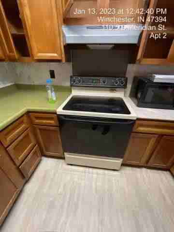 110 1/2 S Meridian St - Photo 2 of 8