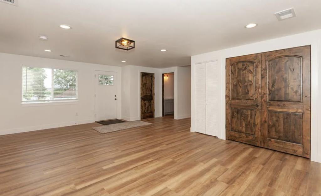 256 S Cleveland Ave - Photo 7 of 29