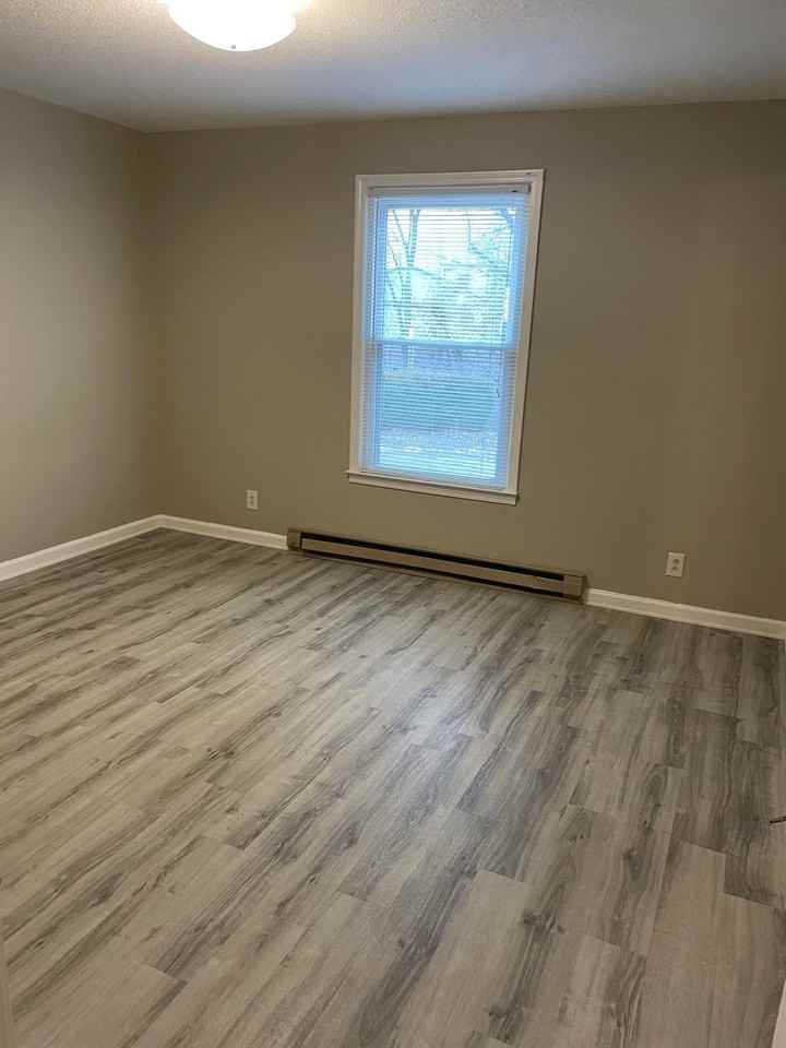 83 Lawn St Apt C - Photo 4 of 6