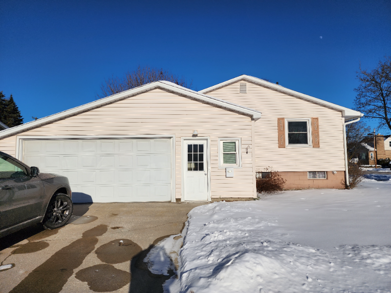 1319 S 1st Ave - Photo 2 of 19